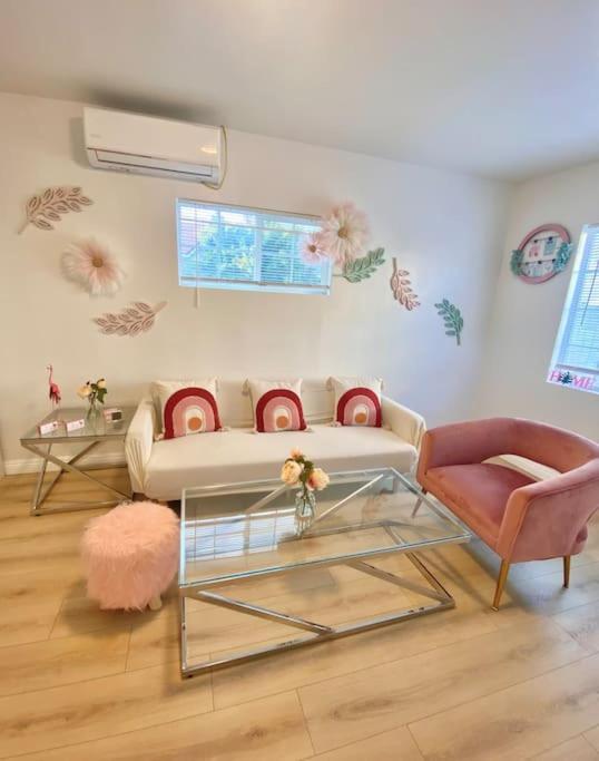 Pink Cozy House 2 Bedrooms โรสมีด ภายนอก รูปภาพ